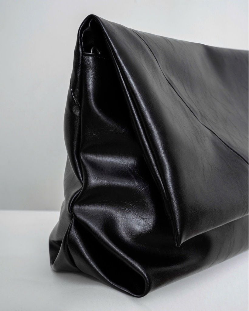  FOLDED LEATHER BAG 