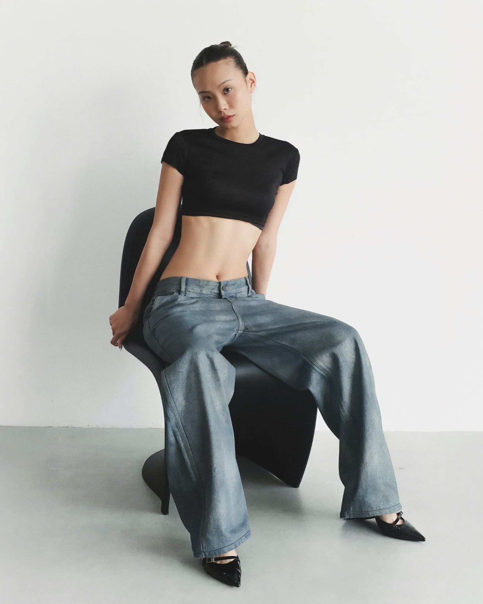  FOIL-COATED DENIM PANTS 