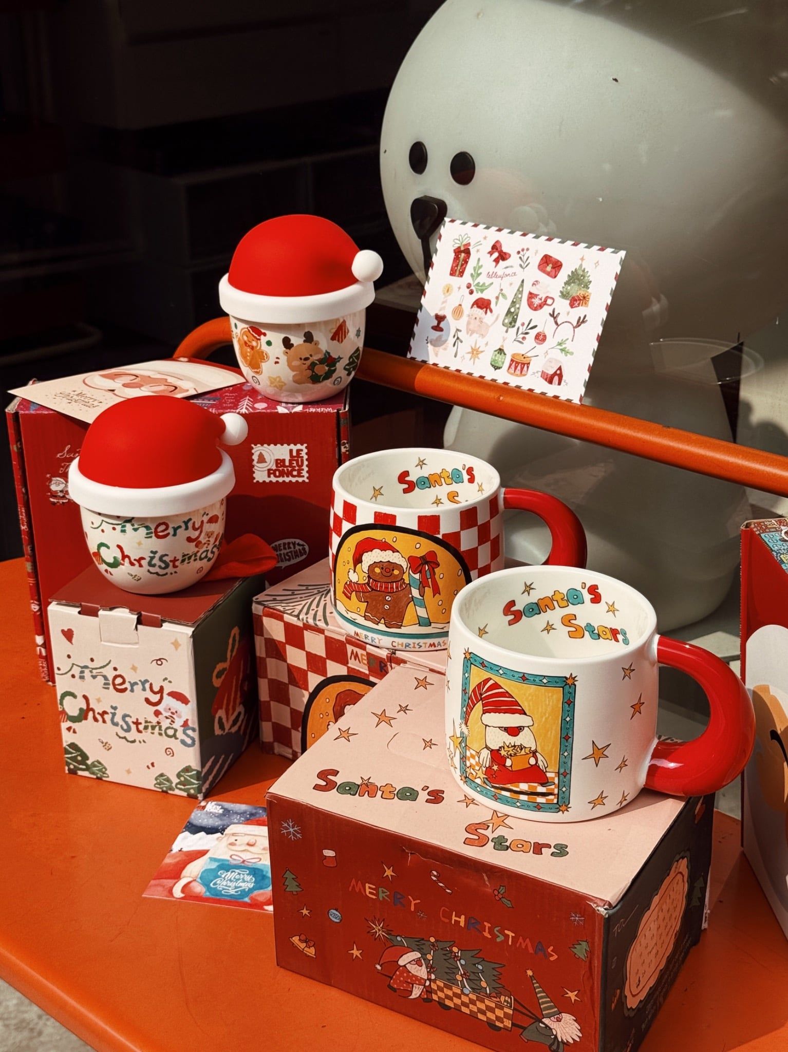  CHRISTMAS MUGS 