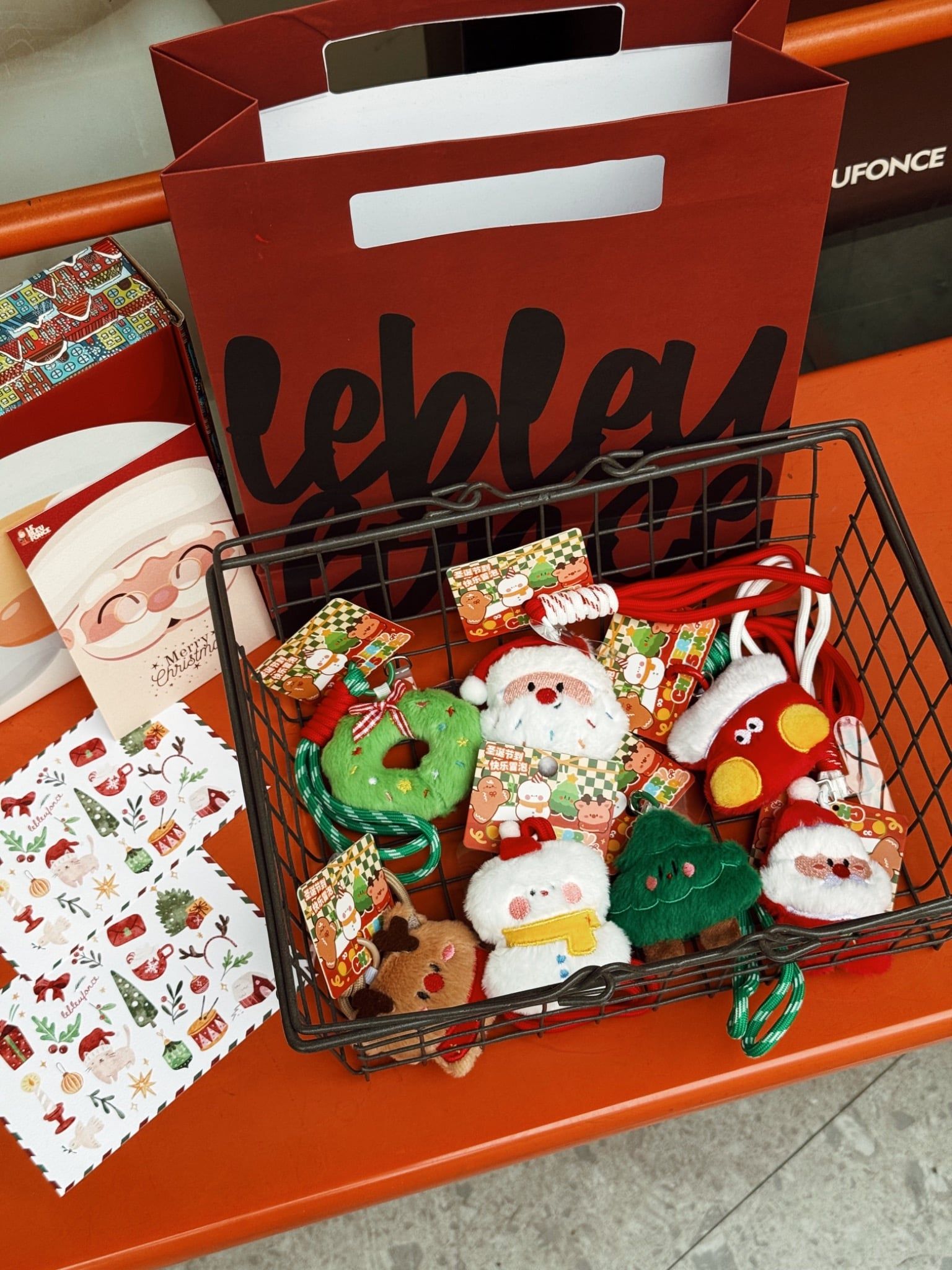  SET KEYCHAIN & DÂY ĐEO 