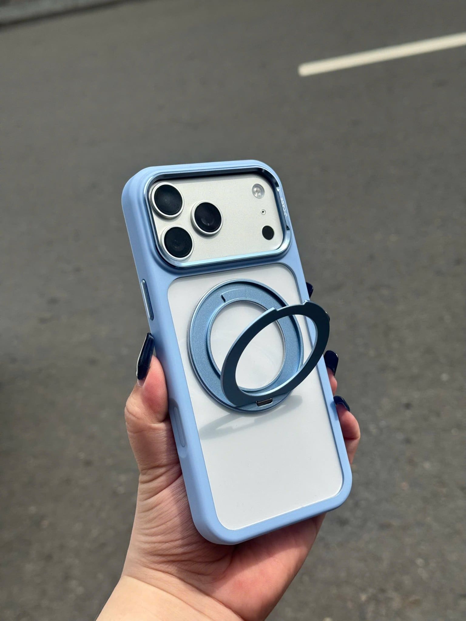  18PROMAX/18PRO GLACIER MAGSAFE CASE TRONG 