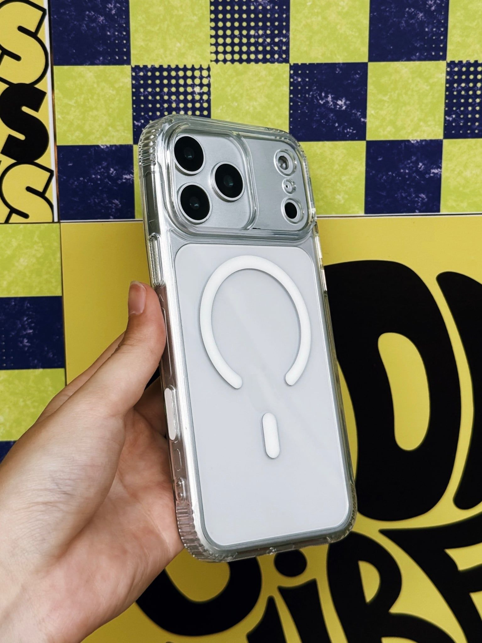  18PROMAX/18PRO MAGSAFE CASE TRONG 