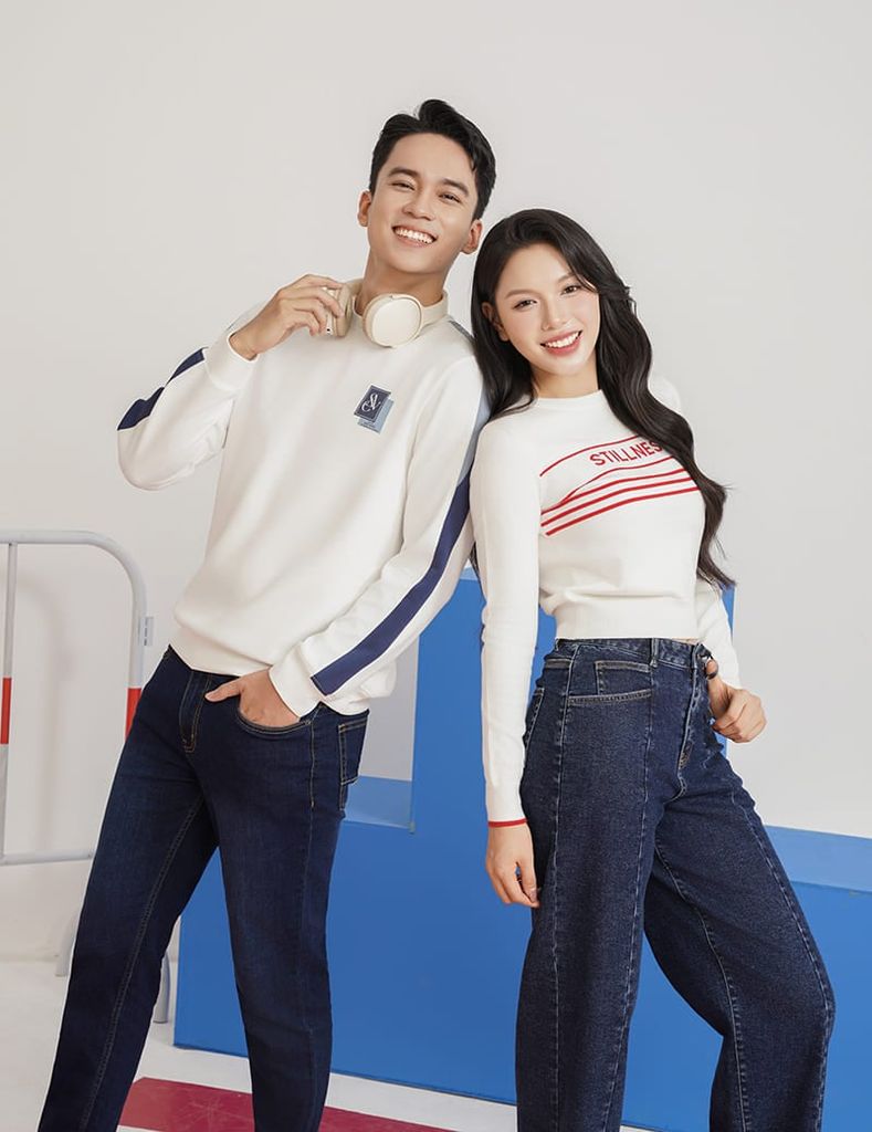 Áo len cổ tròn nữ dệt họa tiết ngang ngực