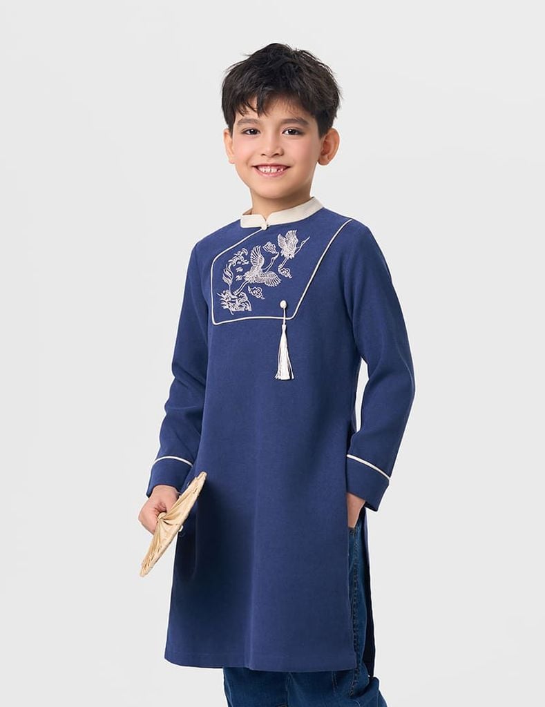 Áo dài bé trai thêu thân trước