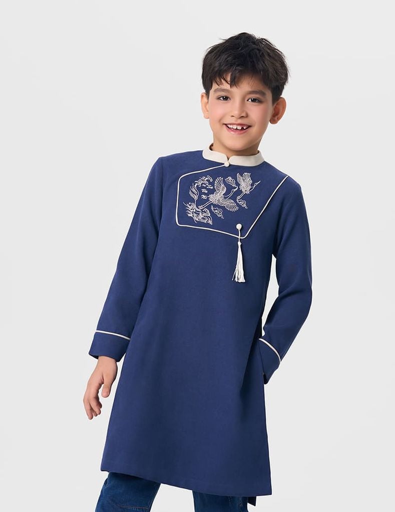 Áo dài bé trai thêu thân trước