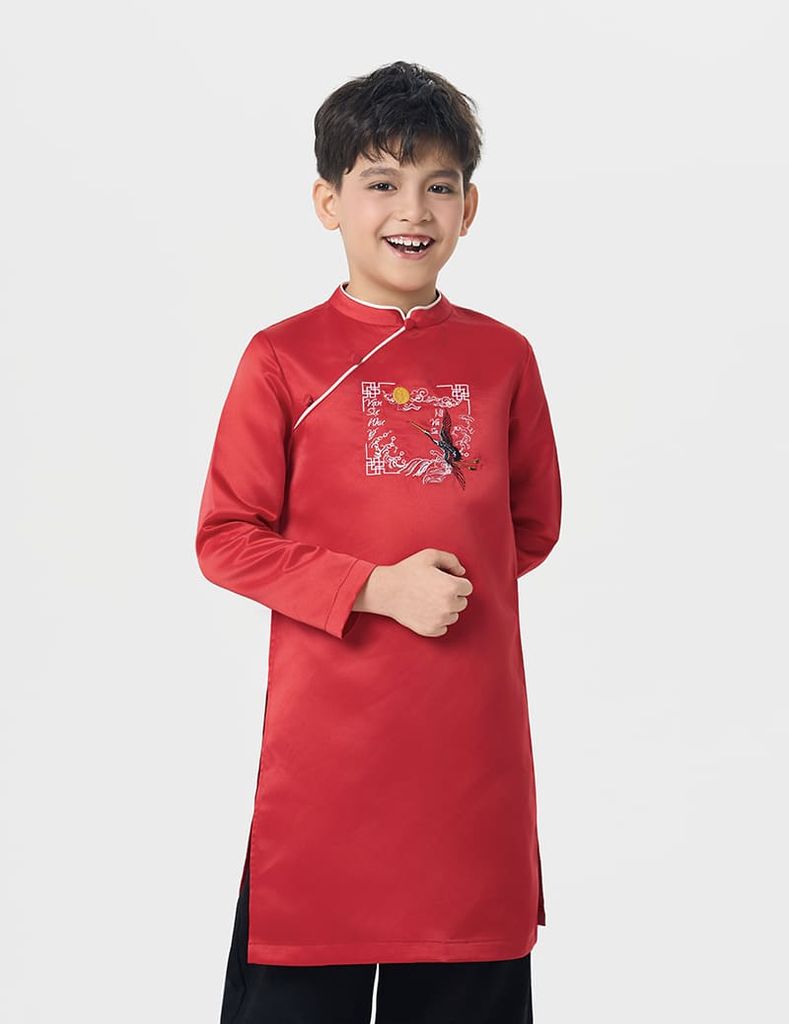 Áo dài bé trai hình in trước ngực