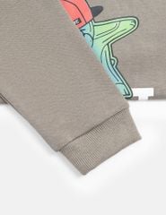 Áo nỉ cổ tròn bé trai hình in trước ngực