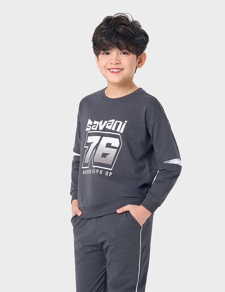 Bộ nỉ cổ tròn bé trai hình in trước ngực