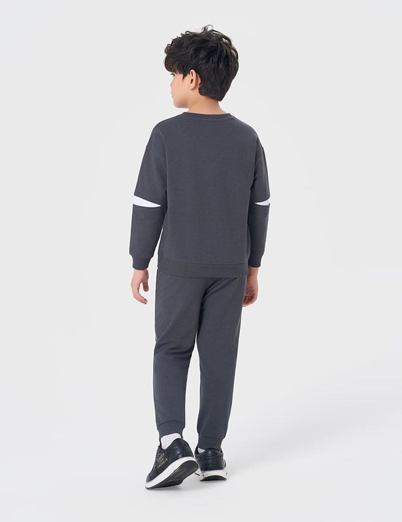 Bộ nỉ cổ tròn bé trai hình in trước ngực