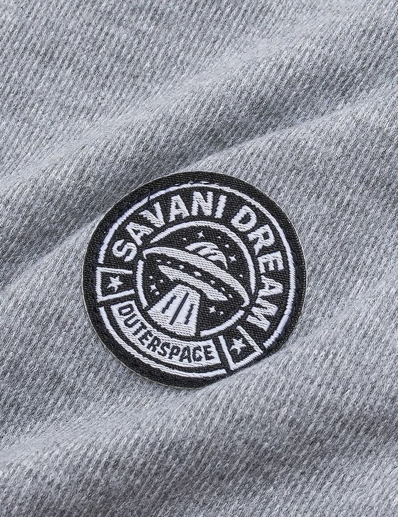 Áo giữ nhiệt cổ cao bé trai hình in trước ngực