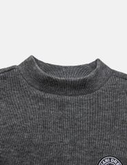 Áo giữ nhiệt cổ cao bé trai hình in trước ngực