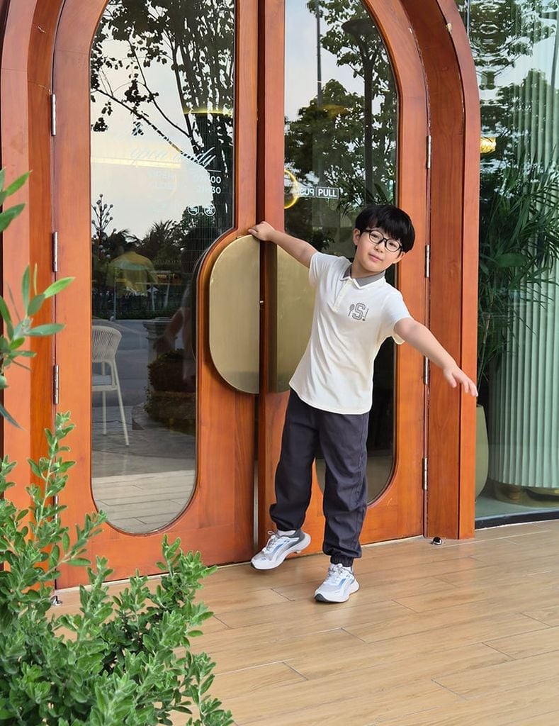 Quần khaki bé trai gấu bo