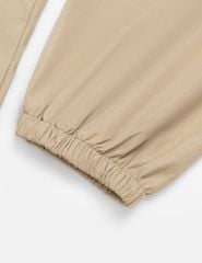 Quần khaki gấu bo bé trai hình in thân trước
