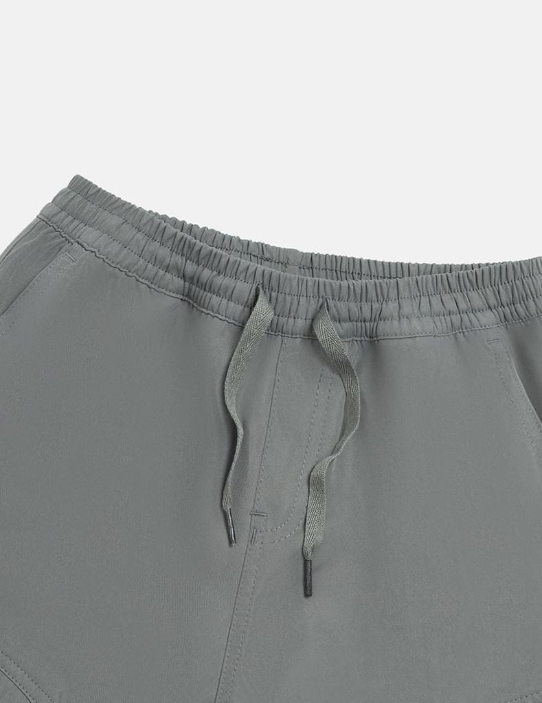 Quần khaki gấu bo bé trai hình in thân trước