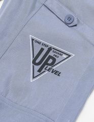 Quần khaki bé trai cạp chun mác in trang trí