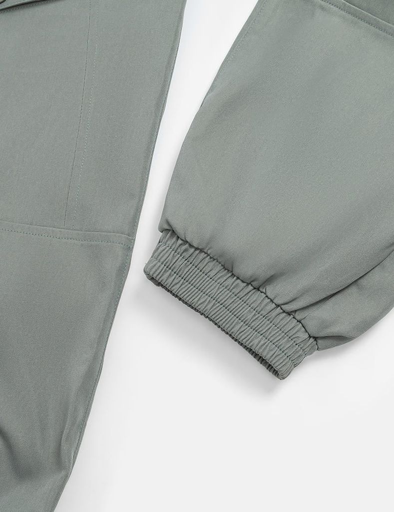 Quần khaki bé trai cạp chun mác in trang trí