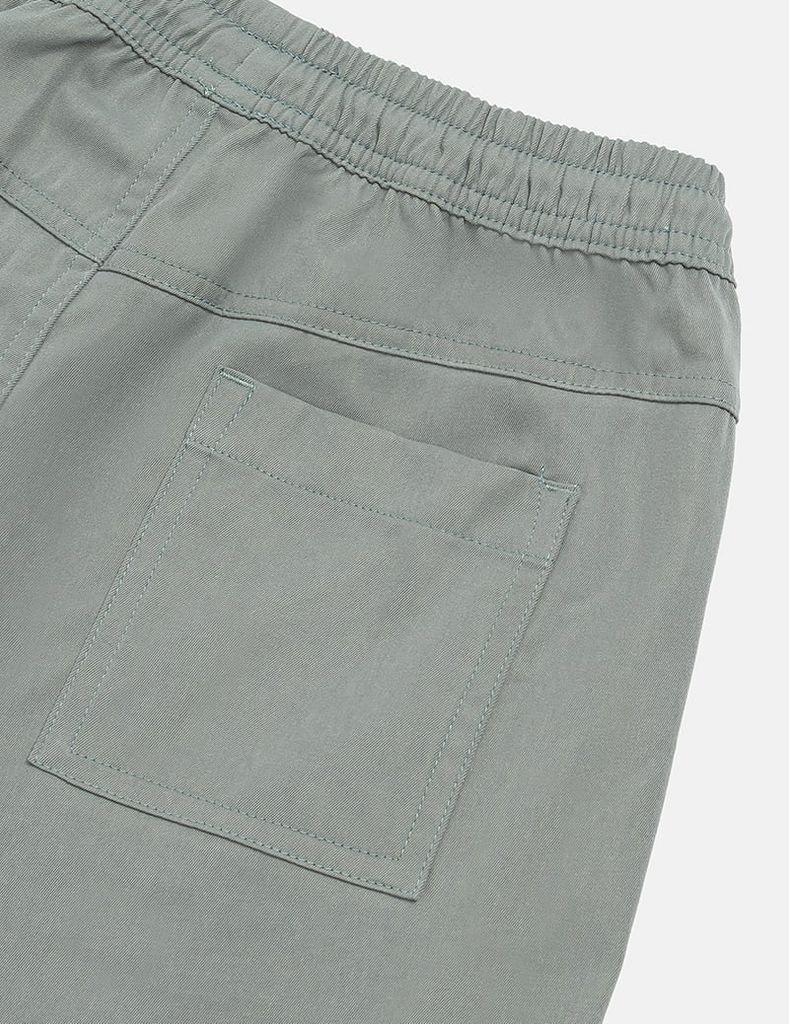 Quần khaki bé trai cạp chun mác in trang trí