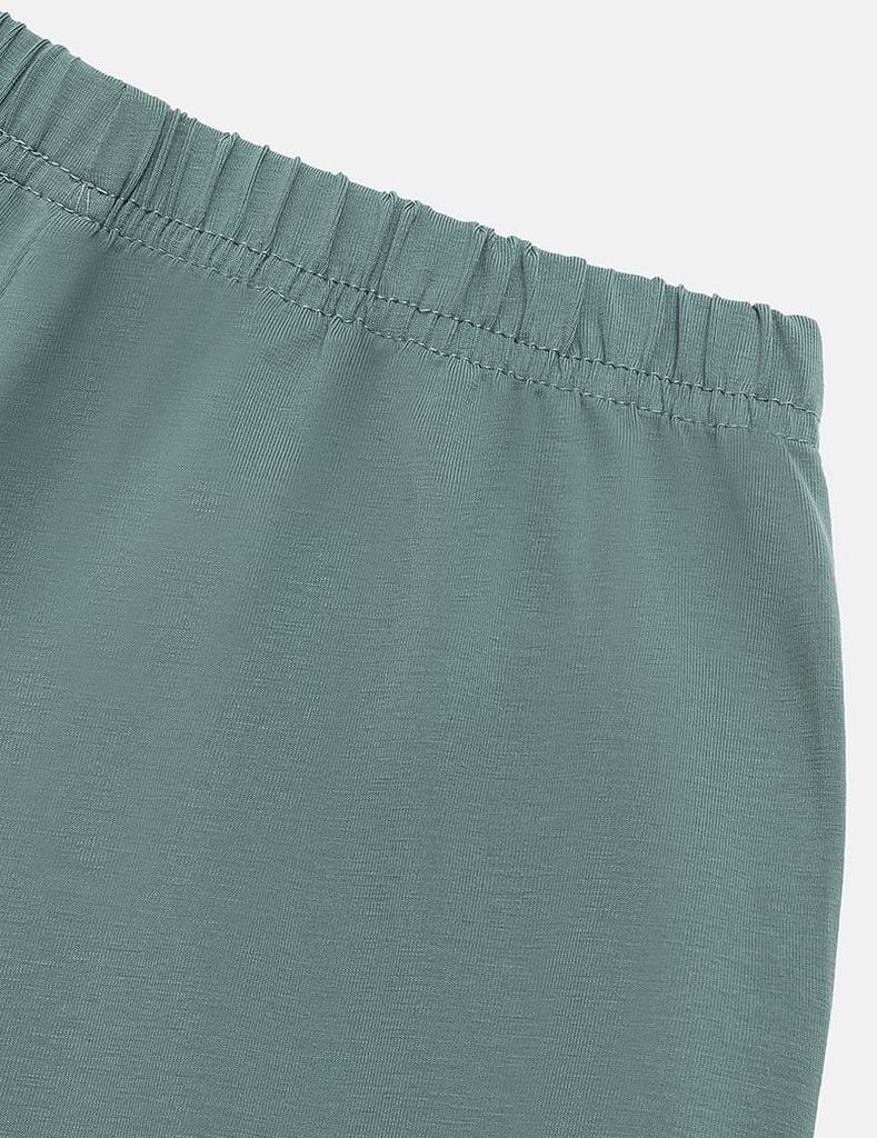 Quần short dệt kim bé trai