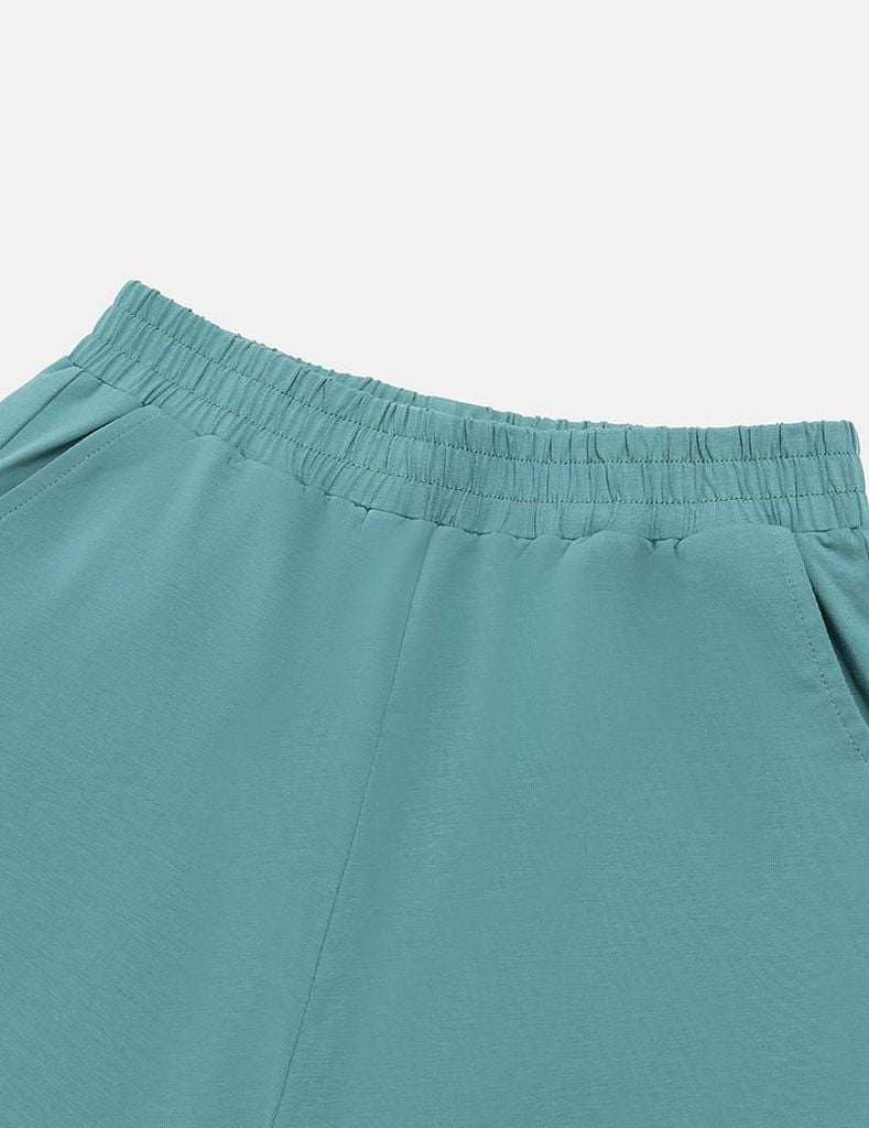 Quần short bé trai dệt kim chân quần trái
