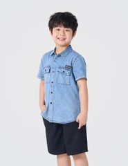 Áo sơ mi ngắn tay bé trai túi ốp thân trước