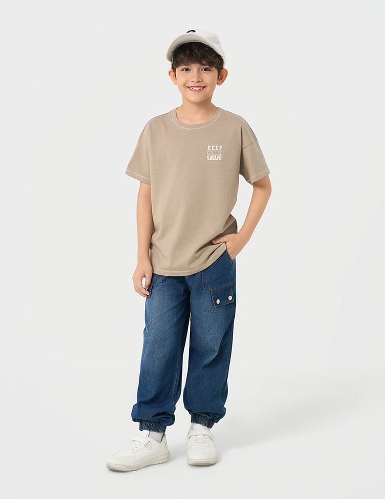 Áo T-shirt ngắn tay bé trai hình in trước ngực trái
