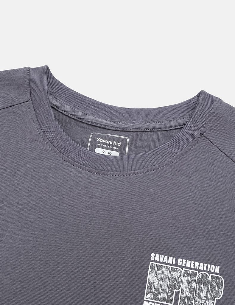 Áo sát nách bé trai hình in trước ngực