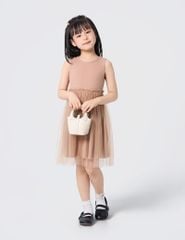 Váy liền sát nách bé gái