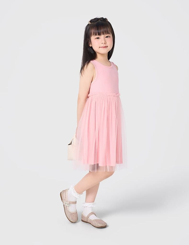 Váy liền sát nách bé gái