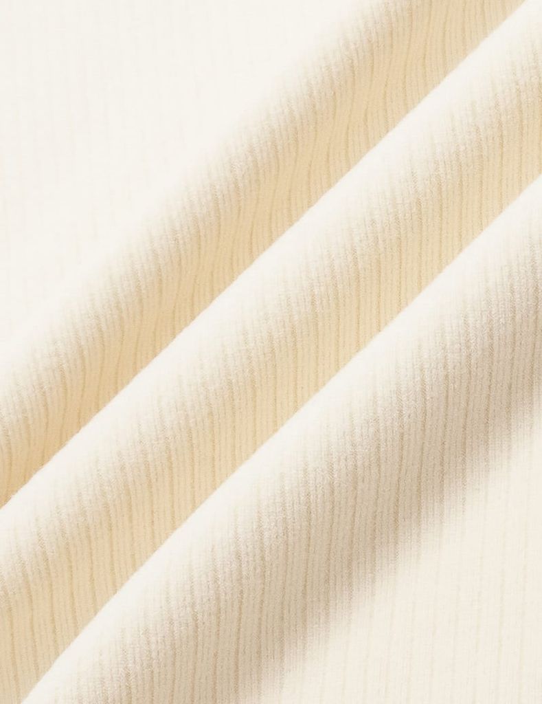 Áo giữ nhiệt bé gái cổ cao hình thêu thân trước