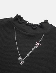 Áo giữ nhiệt bé gái cổ cao hình thêu thân trước