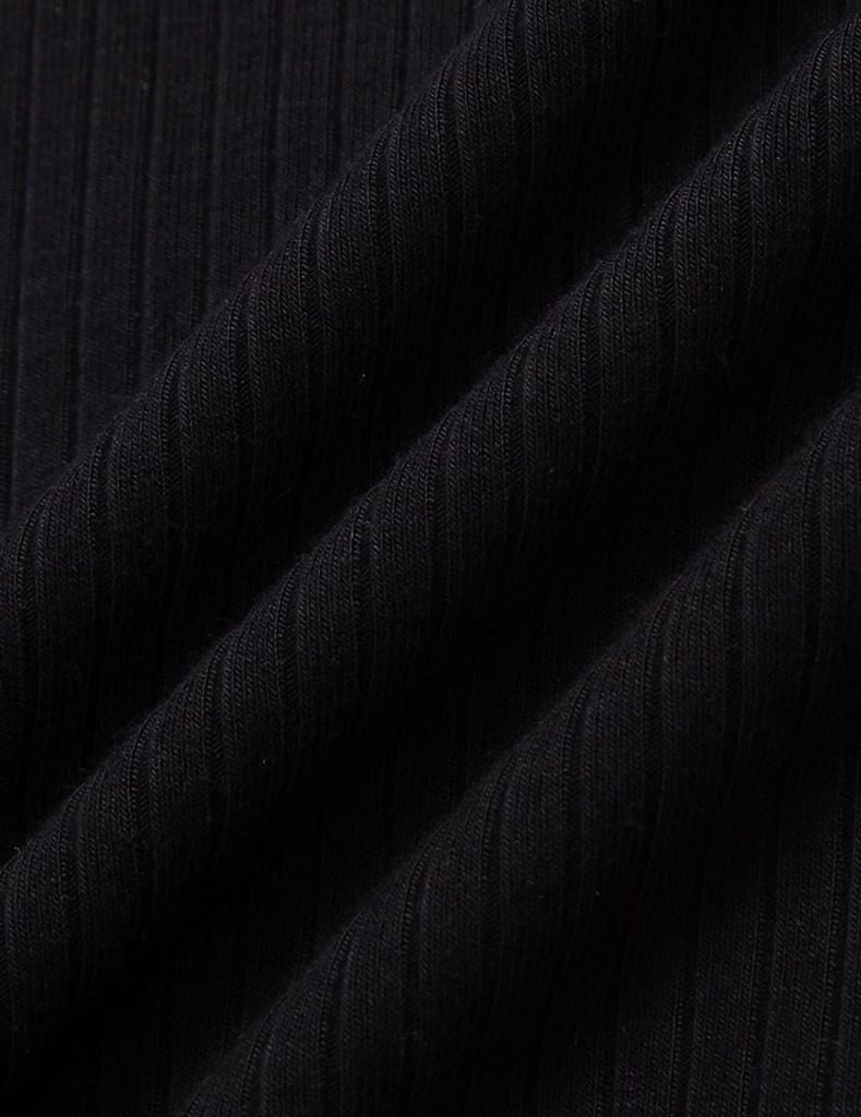 Áo giữ nhiệt bé gái cổ cao hình thêu trước ngực