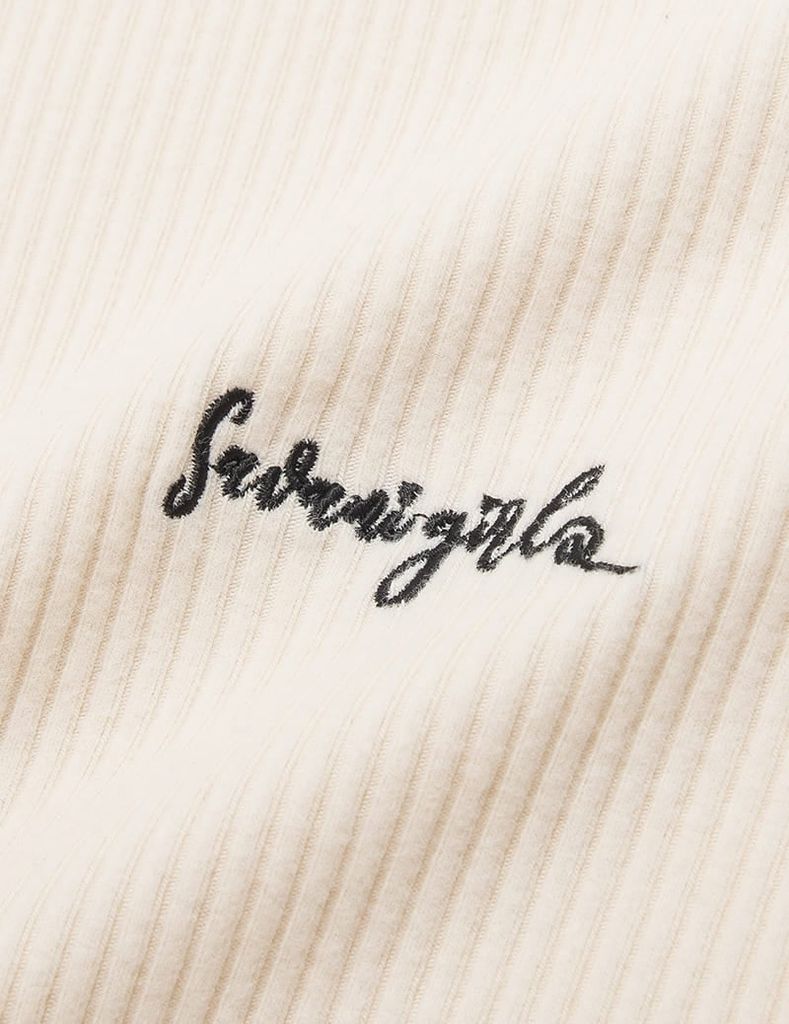 Áo giữ nhiệt cổ cao bé gái hình thêu trước ngực