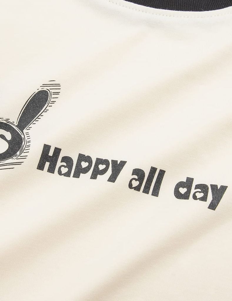 Áo thun dài tay bé gái cổ tròn hình in trước ngực