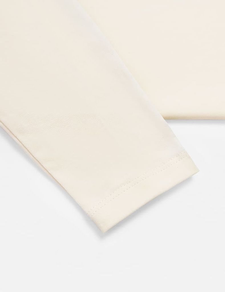 Áo thun dài tay bé gái cổ tròn hình in trước ngực