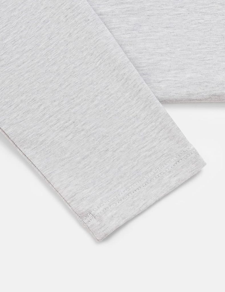 Áo thun dài tay bé gái cổ tròn hình in trước ngực