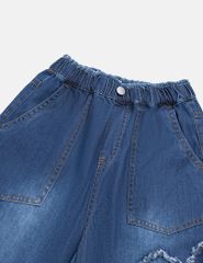 Quần jean bé gái cạp chun ống suông hình thêu thân trước