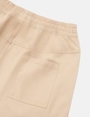 Quần khaki bé gái cạp chun bo gấu gắn mác trang trí