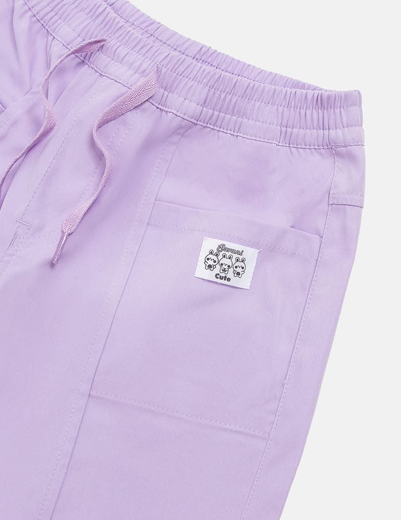 Quần khaki bé gái cạp chun bo gấu gắn mác trang trí