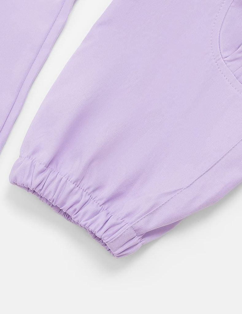 Quần khaki bé gái cạp chun bo gấu gắn mác trang trí