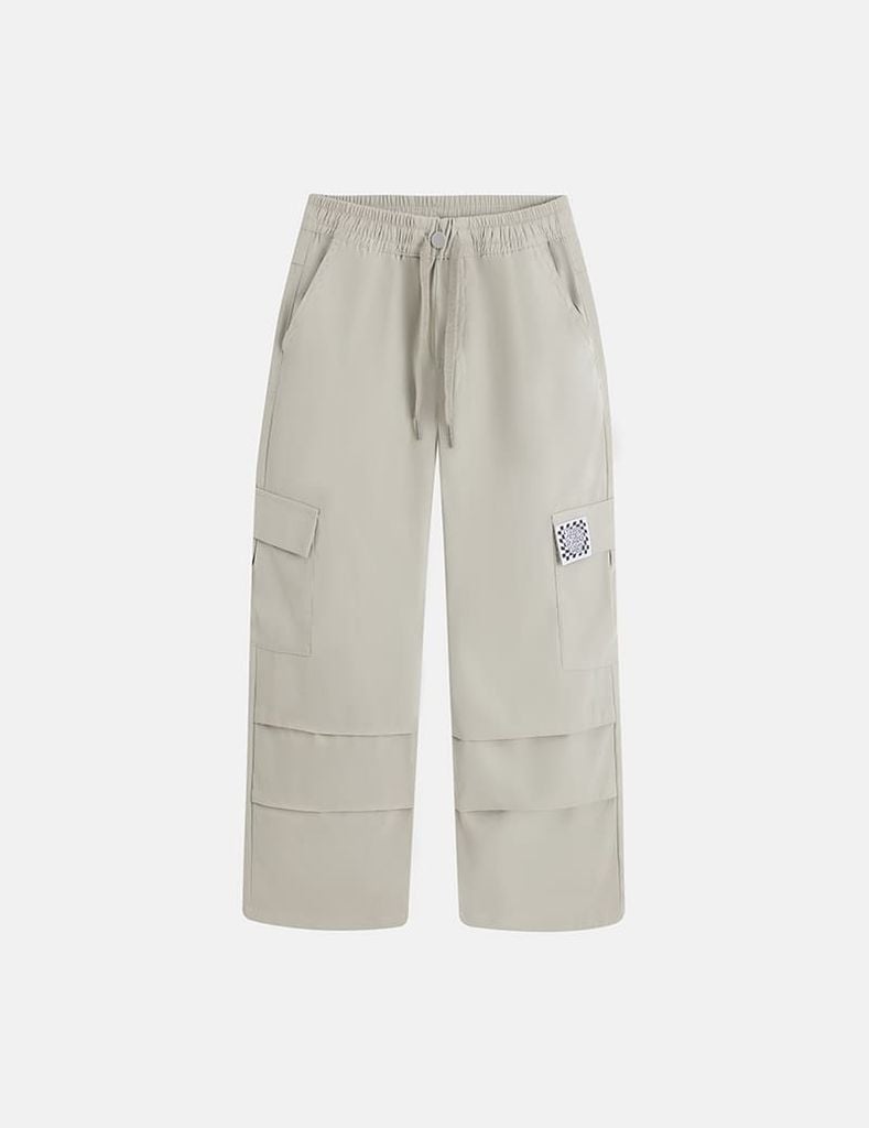 Quần khaki bé gái cạp chun mác dệt thân trước