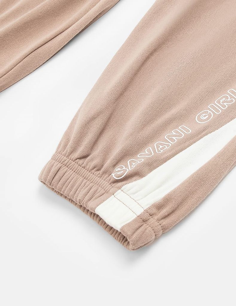 Quần nỉ bé gái phối gấu thân trước