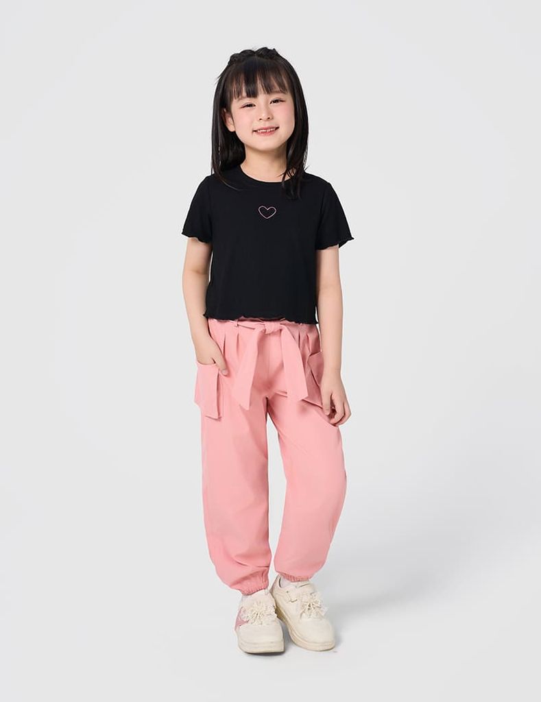 Áo thun bé gái có hình in trước ngực