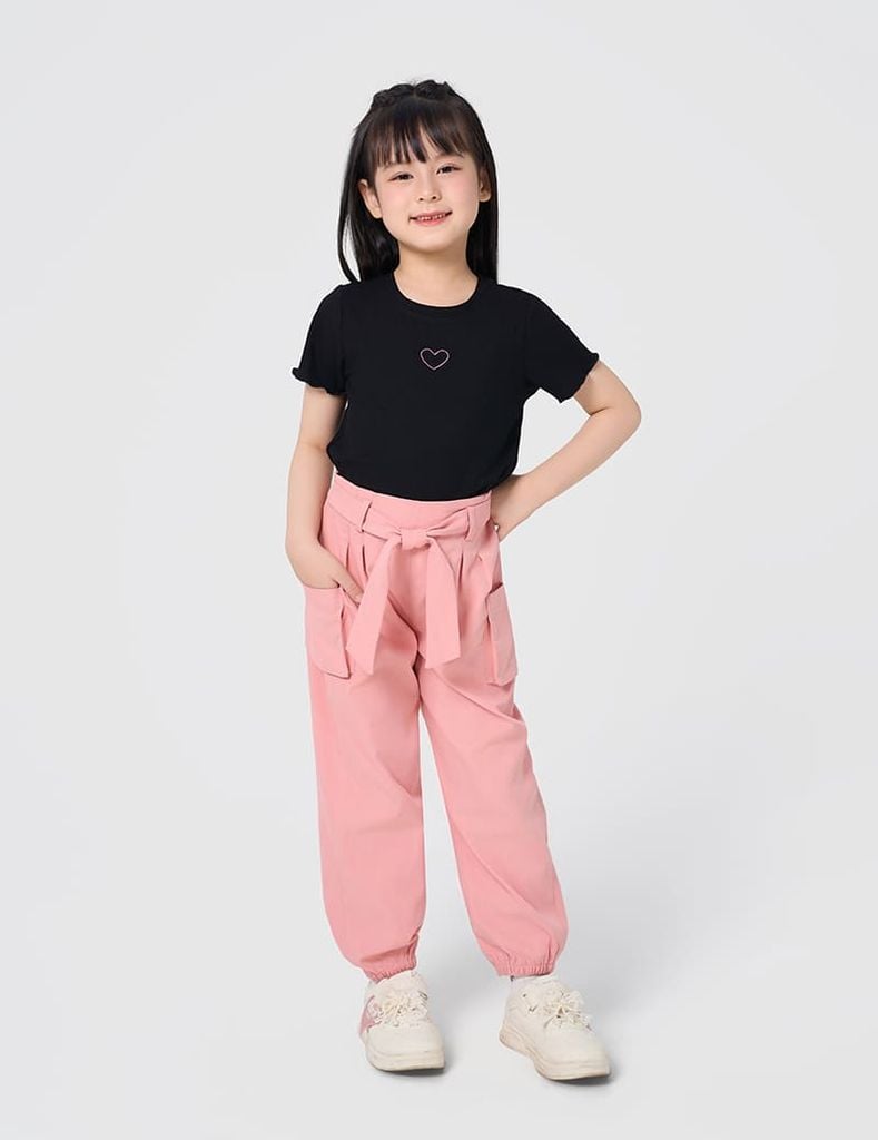 Áo thun bé gái có hình in trước ngực