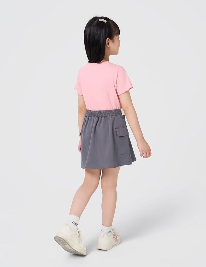 Áo thun bé gái có hình in trước ngực