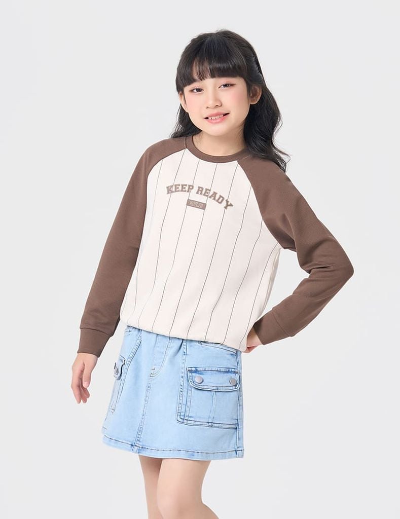 Áo nỉ cổ tròn trẻ em phối hình in giữa ngực