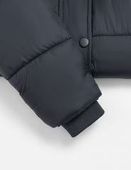 Áo chần bông trẻ em dáng ngắn logo trước ngực