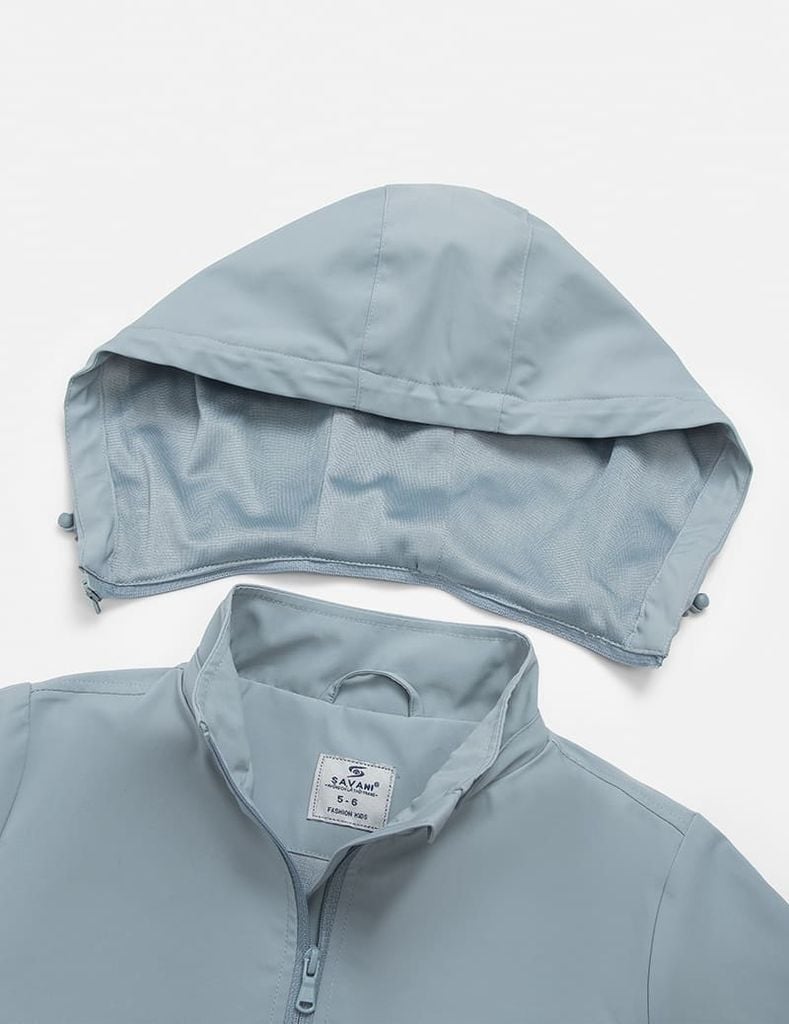 Áo gió có mũ trẻ em ngực in logo phối 2 bên sườn