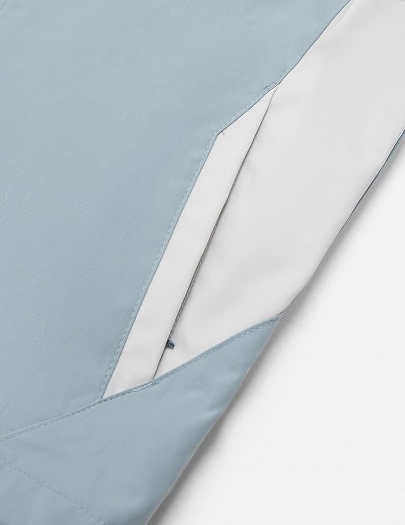 Áo gió có mũ trẻ em ngực in logo phối 2 bên sườn