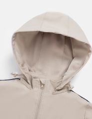 Áo khoác gió có mũ trẻ em hình in trước ngực