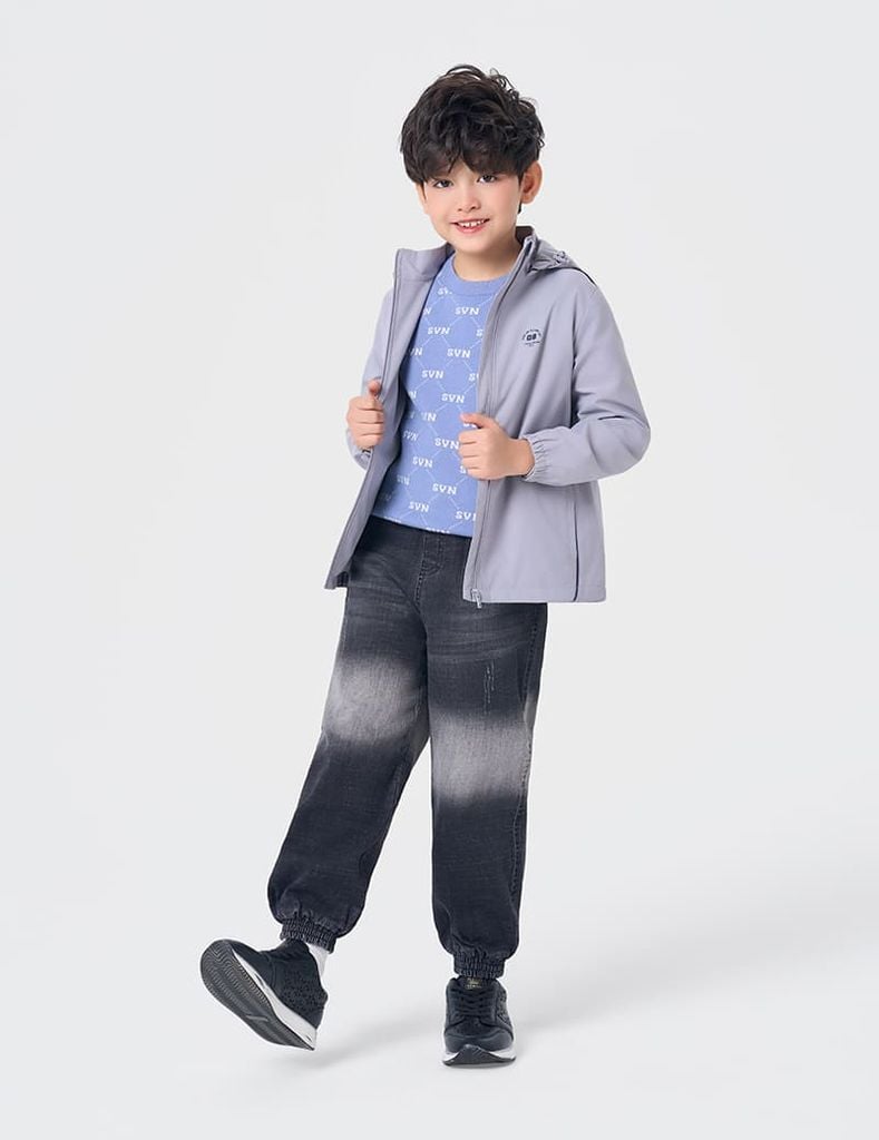 Áo khoác gió có mũ trẻ em hình in trước ngực